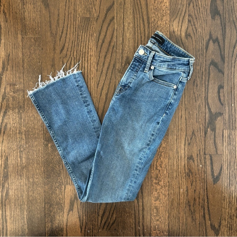Women’s straight leg Free Assembly jeans - Picture 5 of 6